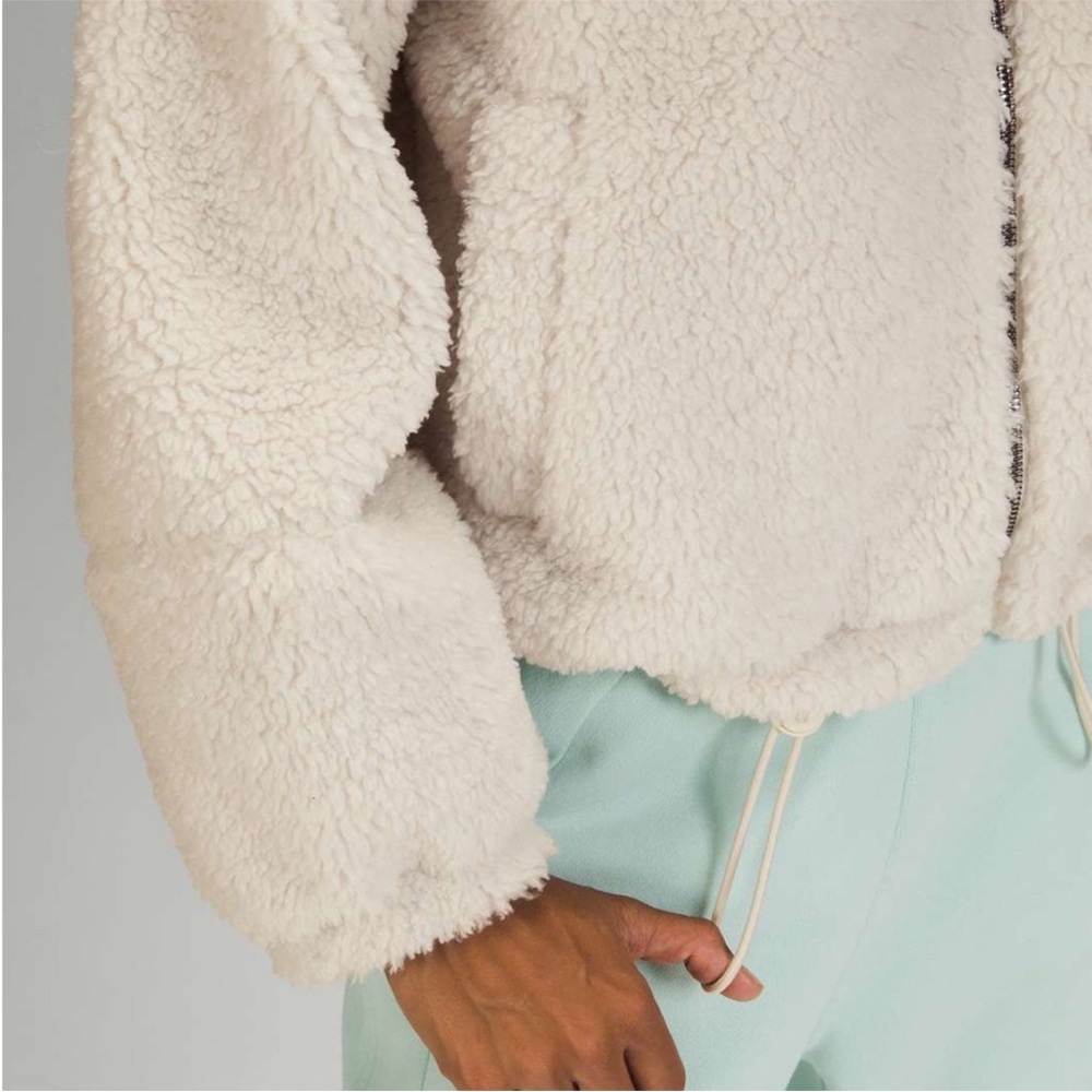 Lululemon Cinchable Fleece Zip Up Jacket - Picture 3 of 6